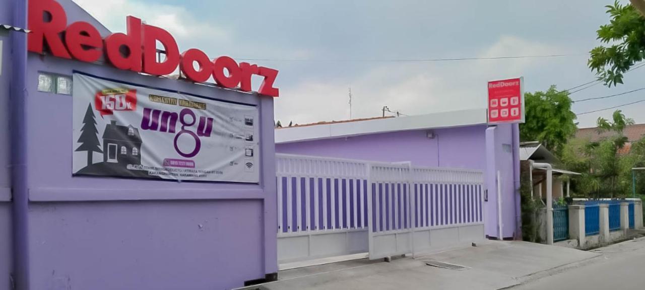 Reddoorz @ Jalan Ahmad Yani Otel Karawang Dış mekan fotoğraf